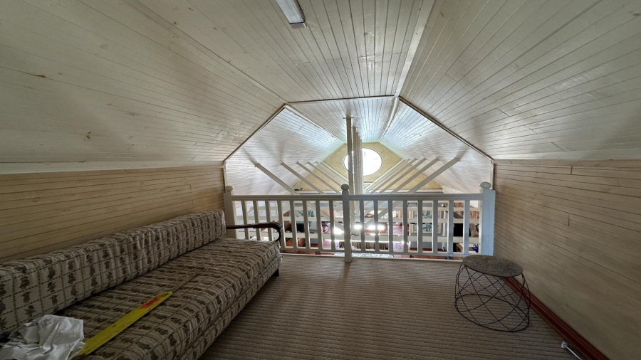 5 Bedroom Property for Sale in Lovemore Heights Estate Eastern Cape